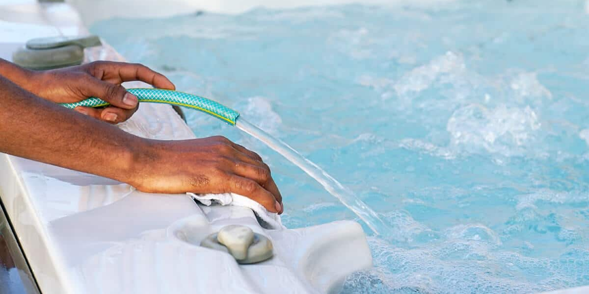 hot tub cleaning